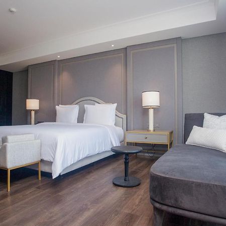 Goodrich Suites, ARTOTEL Portfolio Jakarta Exterior foto