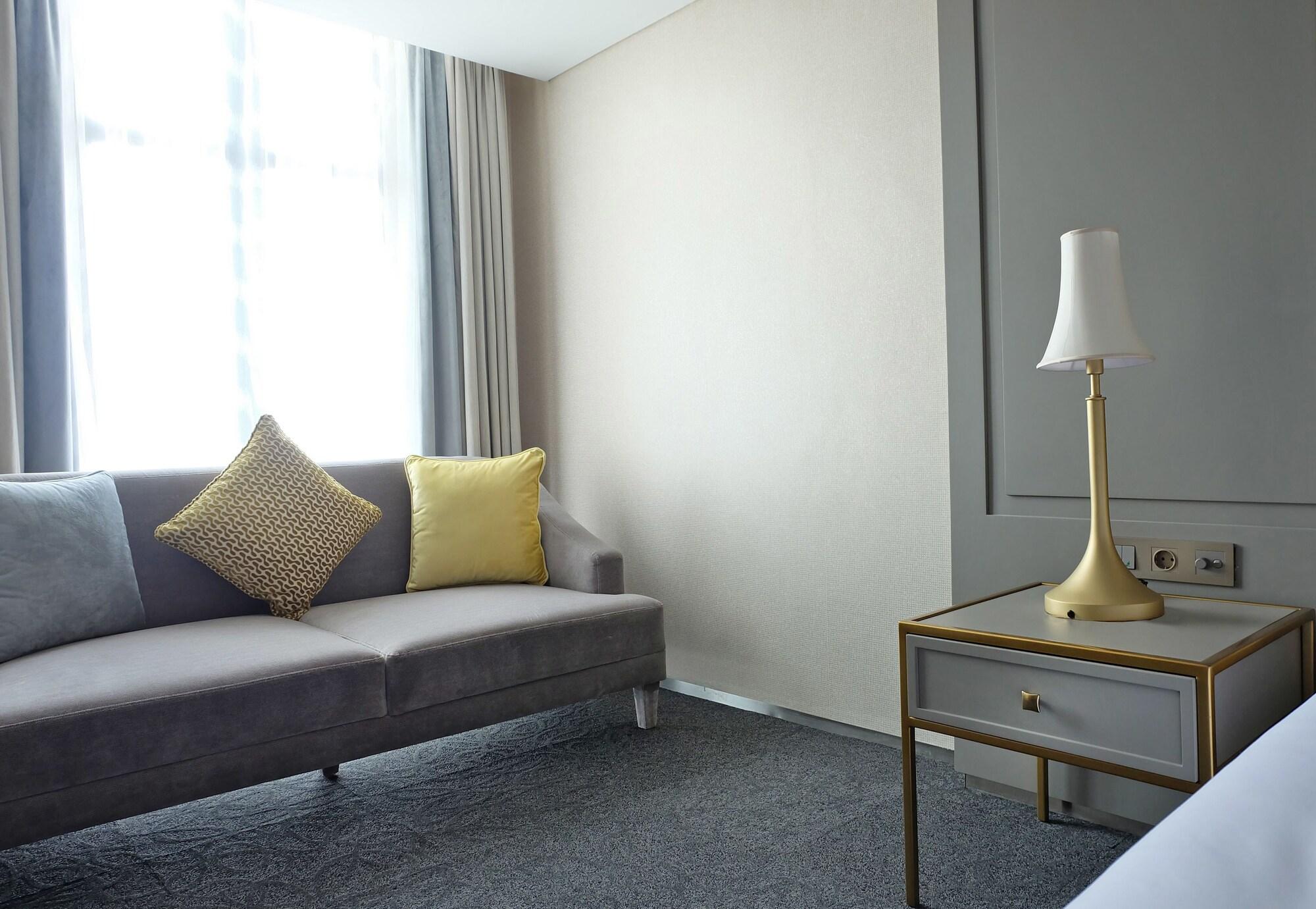 Goodrich Suites, ARTOTEL Portfolio Jakarta Exterior foto