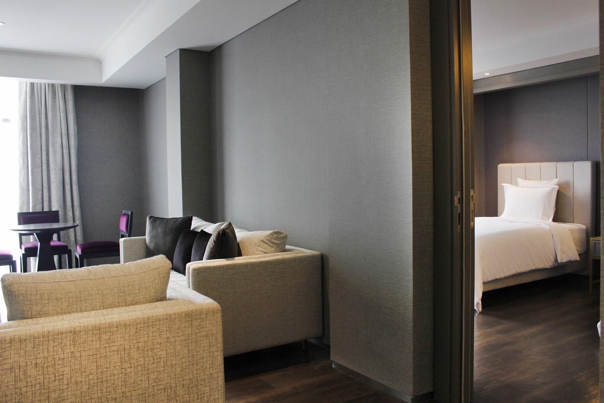 Goodrich Suites, ARTOTEL Portfolio Jakarta Exterior foto