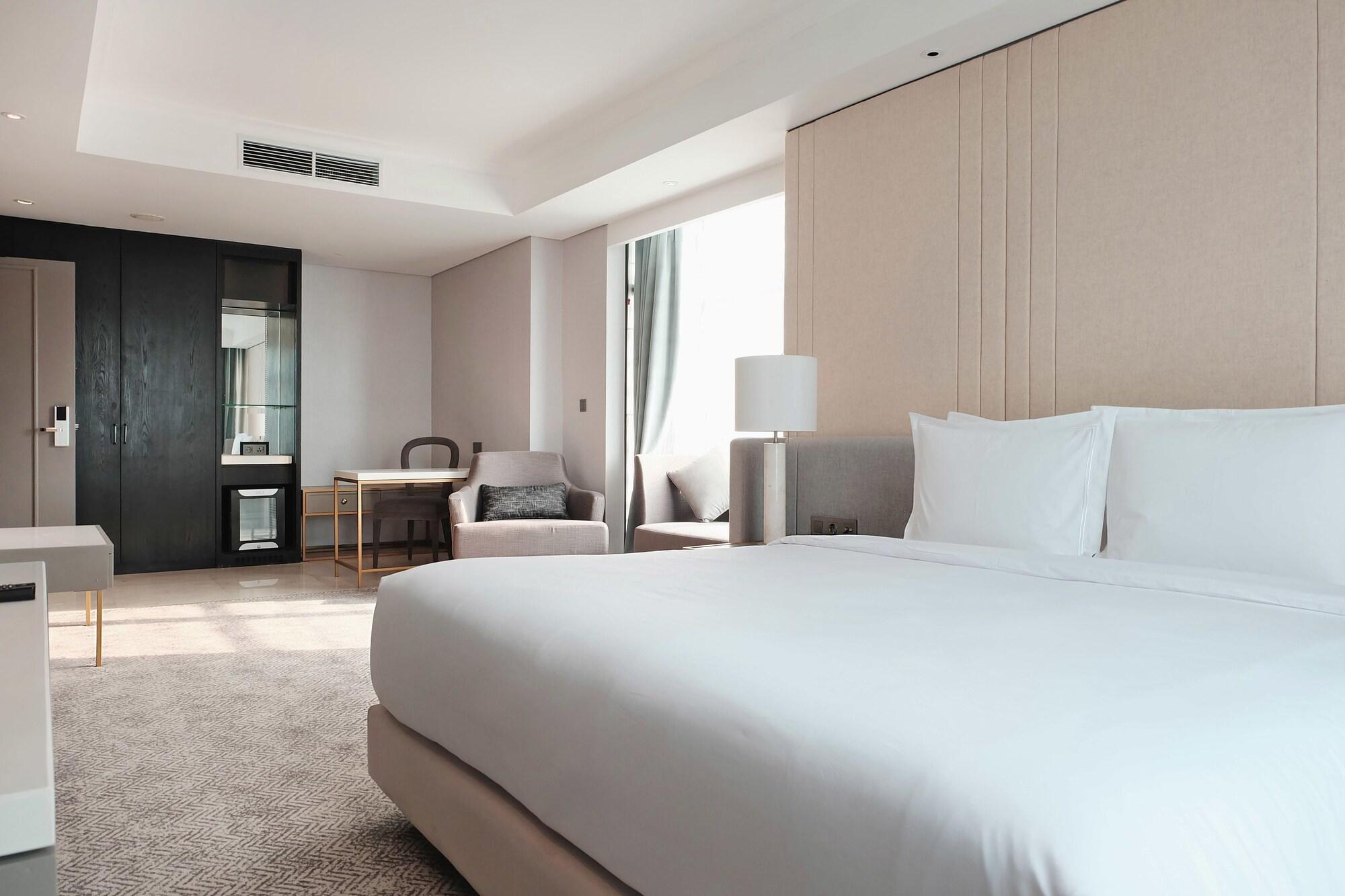 Goodrich Suites, ARTOTEL Portfolio Jakarta Exterior foto