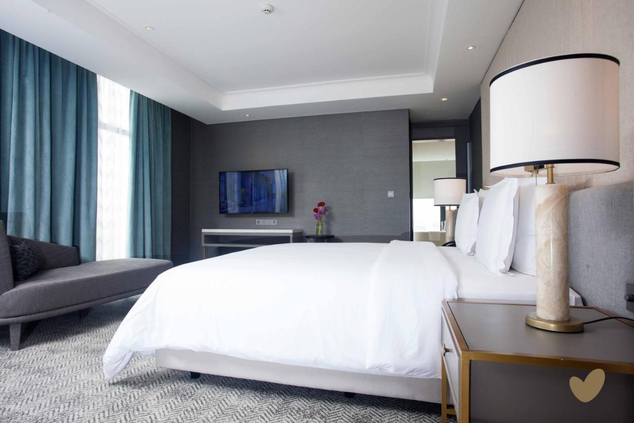 Goodrich Suites, ARTOTEL Portfolio Jakarta Exterior foto