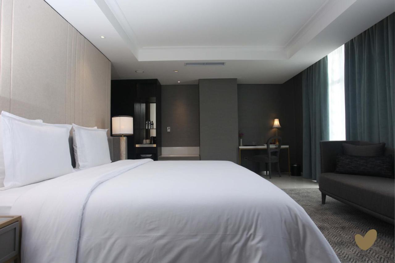 Goodrich Suites, ARTOTEL Portfolio Jakarta Exterior foto