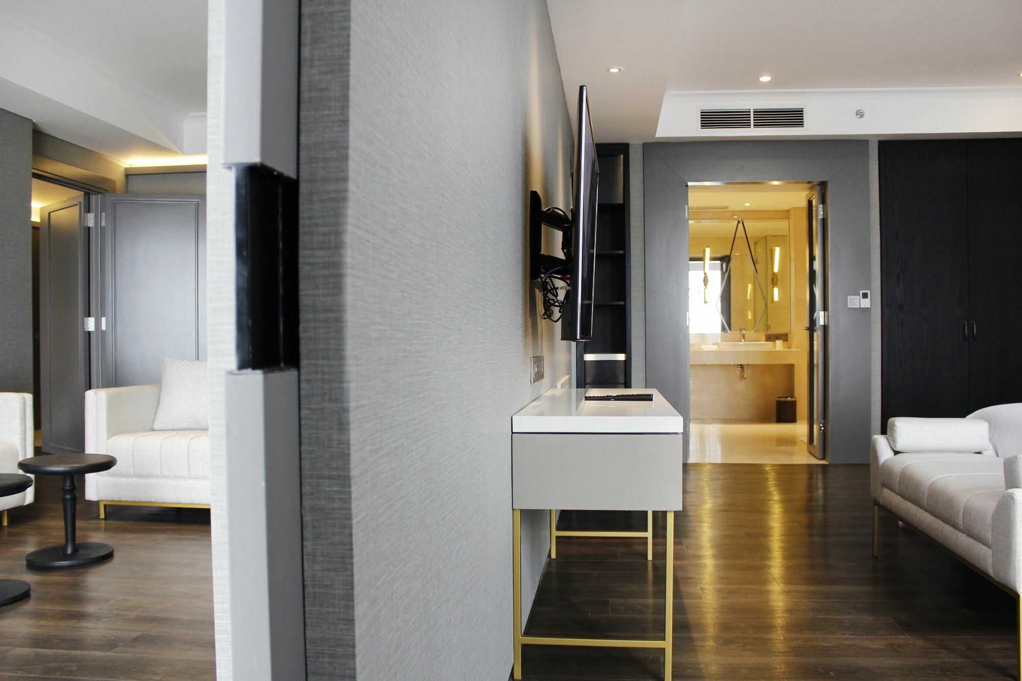 Goodrich Suites, ARTOTEL Portfolio Jakarta Exterior foto